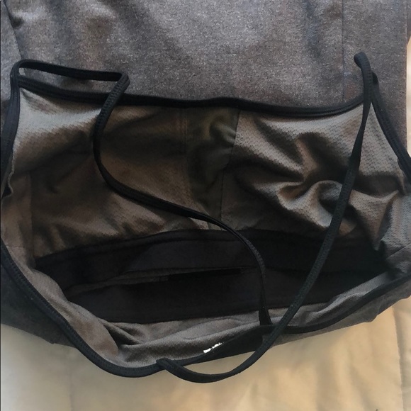 ❌SOLD❌ Alo Yoga tank - Picture 4 of 5